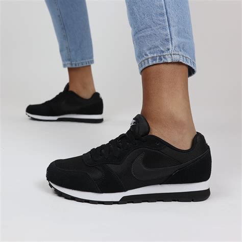 zwarte nike sportschoenen dames